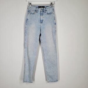 Hollister Ultra High Rise Mom Jean Light Wash Size 25 x 27
